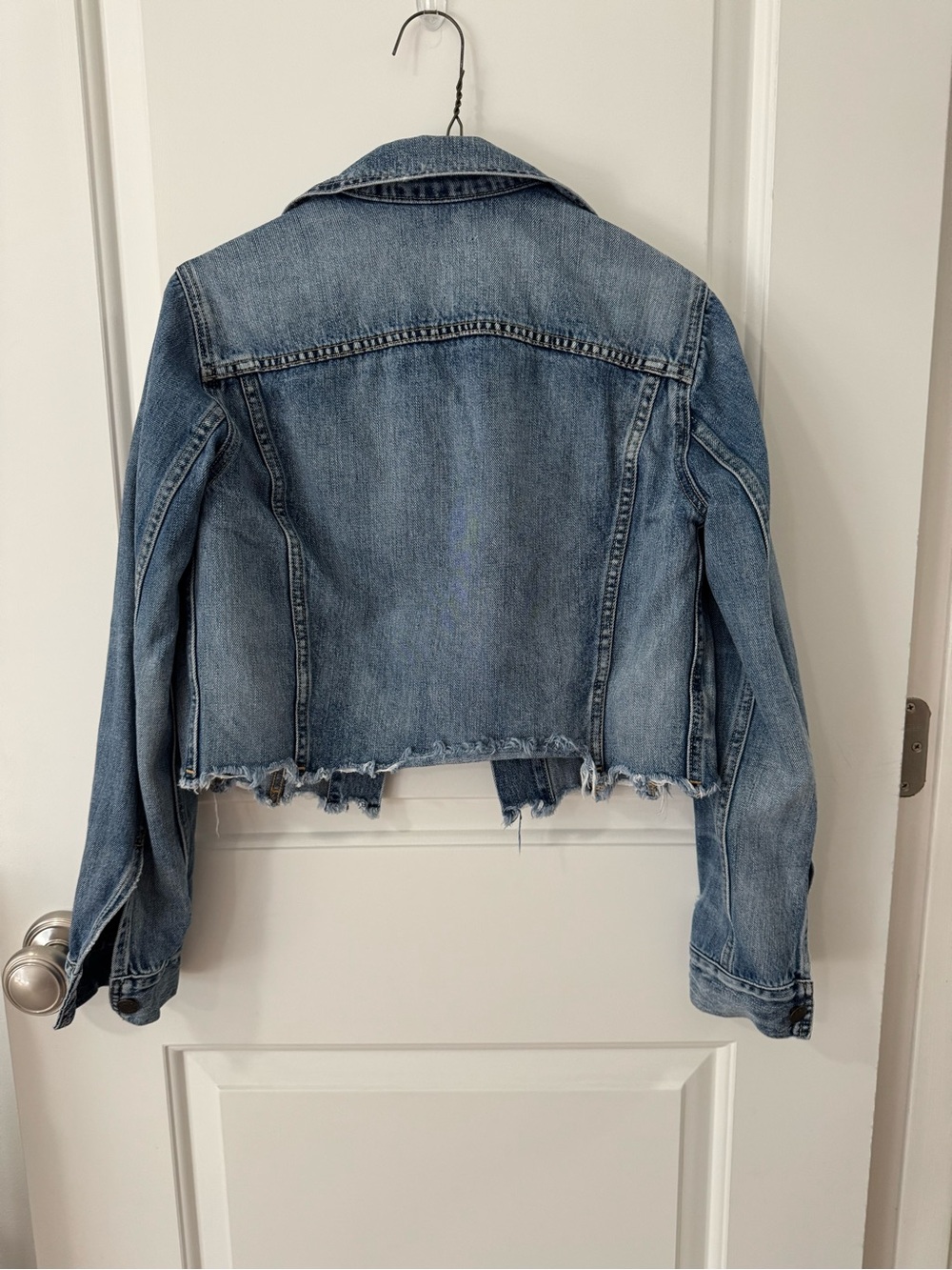 Able Distressed Cropped Denim Jacket - Light Blue - Picture 2 of 3